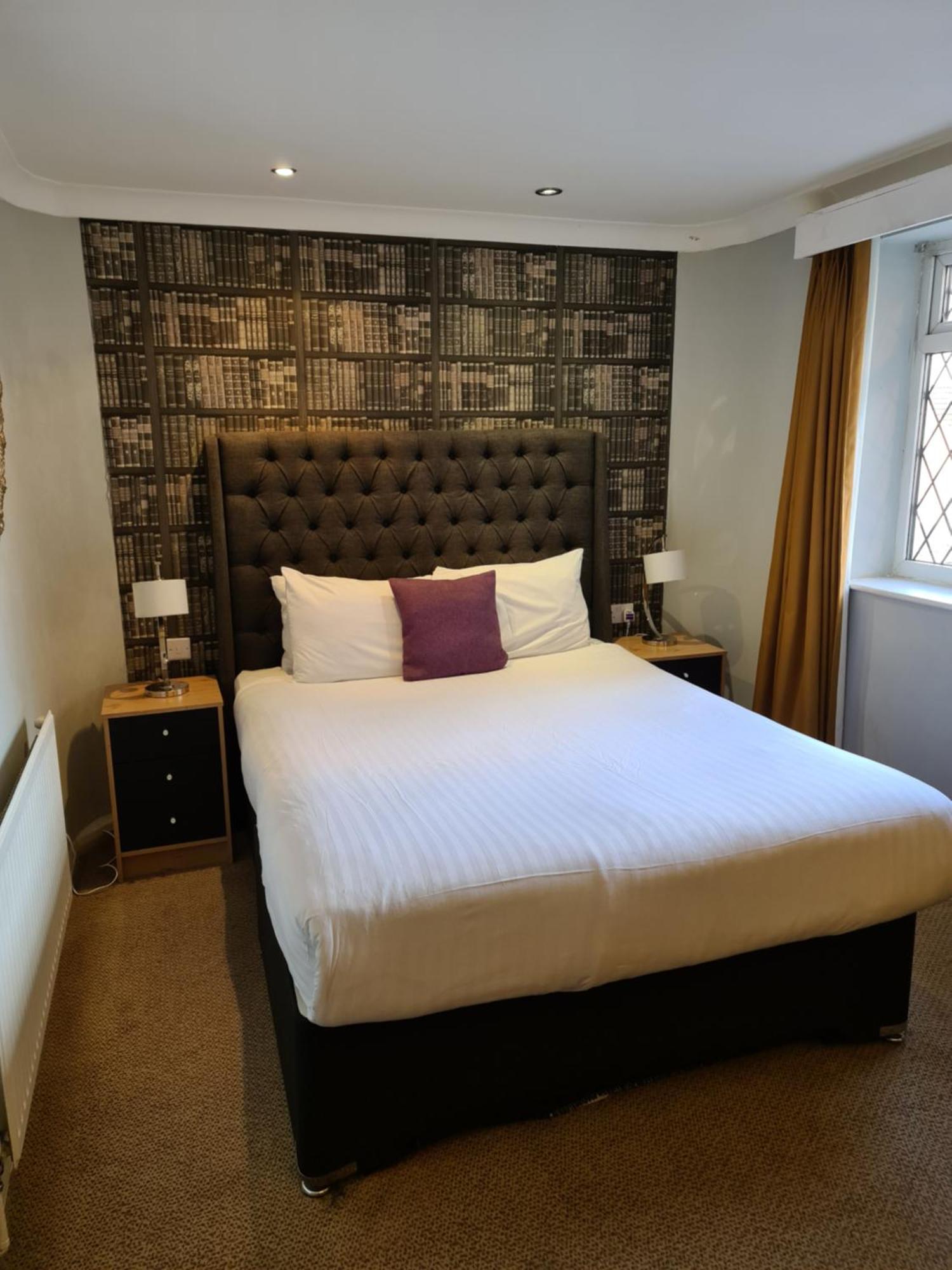 Barons Court Hotel Уолсолл Экстерьер фото